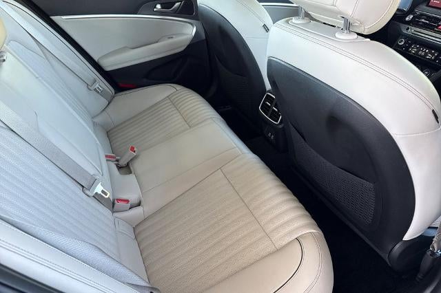 2024 Genesis G70 2.5T RWD