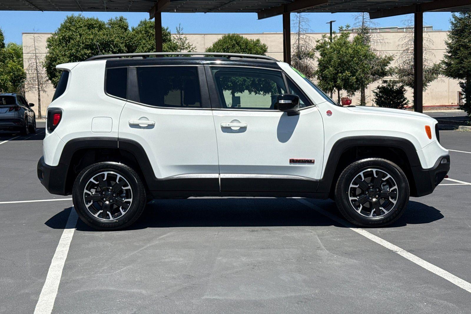 2023 Jeep Renegade Trailhawk 4x4